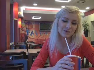Anal Fick in Burger Laden-Anal Creampie